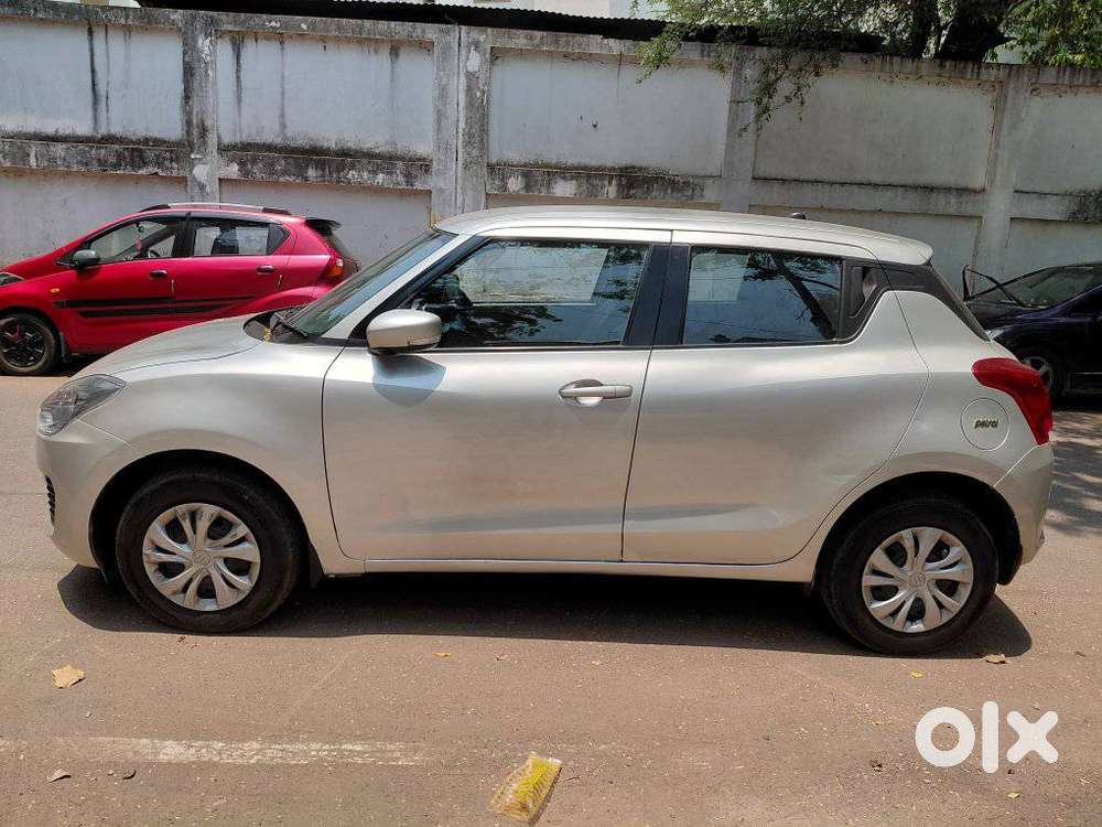 Maruti Suzuki Swift Vxi + Manual, 2023, Petrol