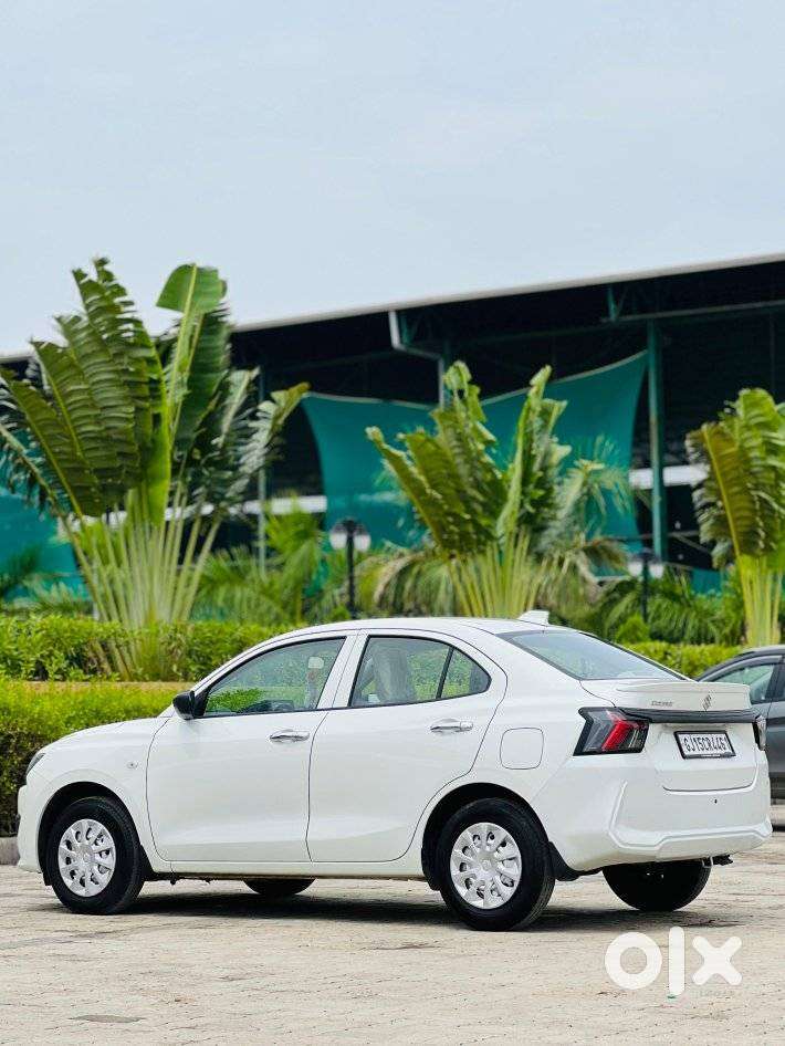 Maruti Suzuki Dzire 1.2 Lxi, 2025, Petrol