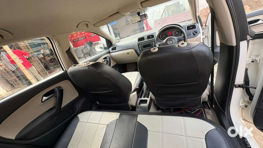 Volkswagen Polo Petrol Manual 2014