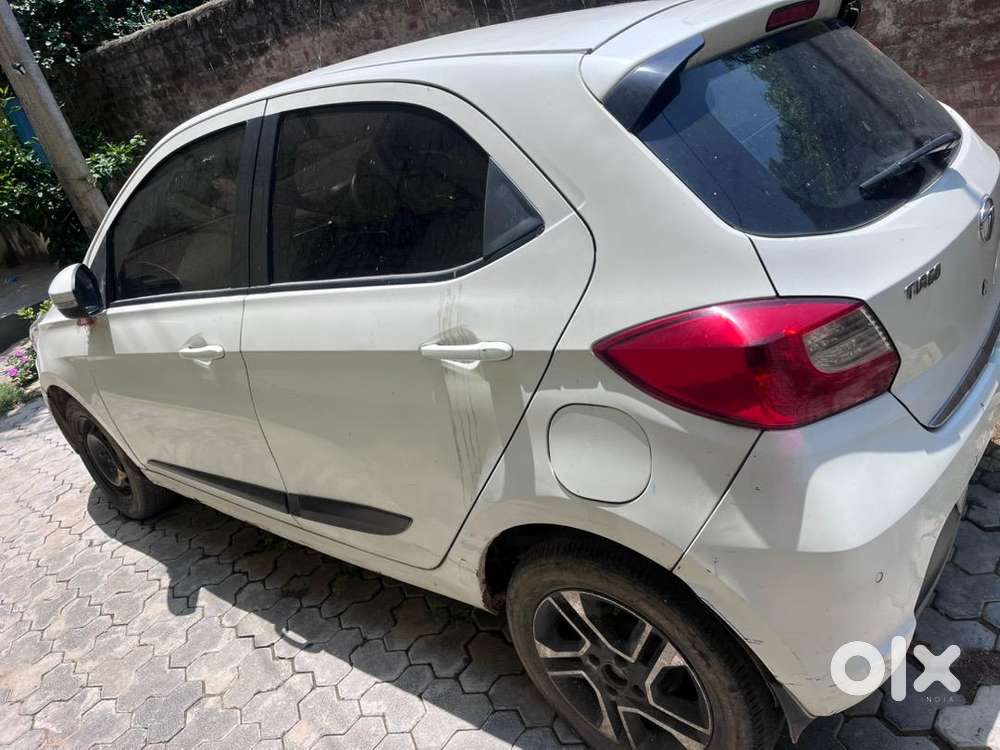 Tata Tiago Petrol 48695 Km Driven