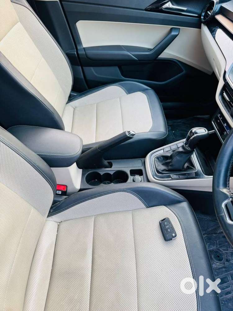 Skoda Slavia Style 1.0l Tsi Mt, 2022, Petrol