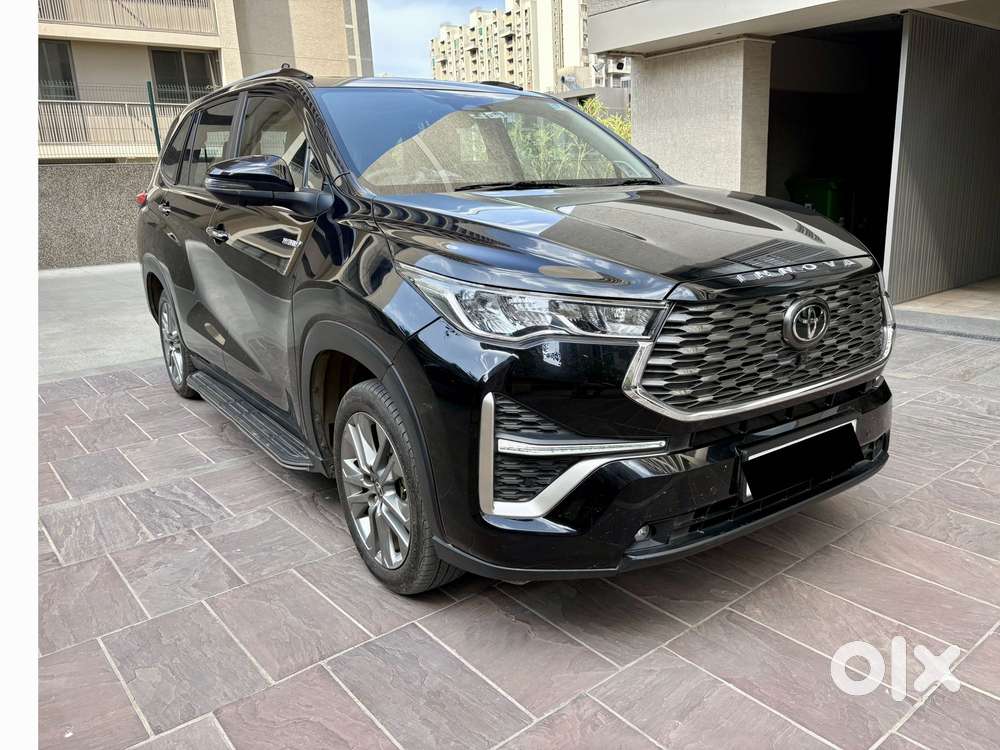 Toyota Innova Hycross 2.0 Zx Hybrid 7 Str, 2024, Petrol