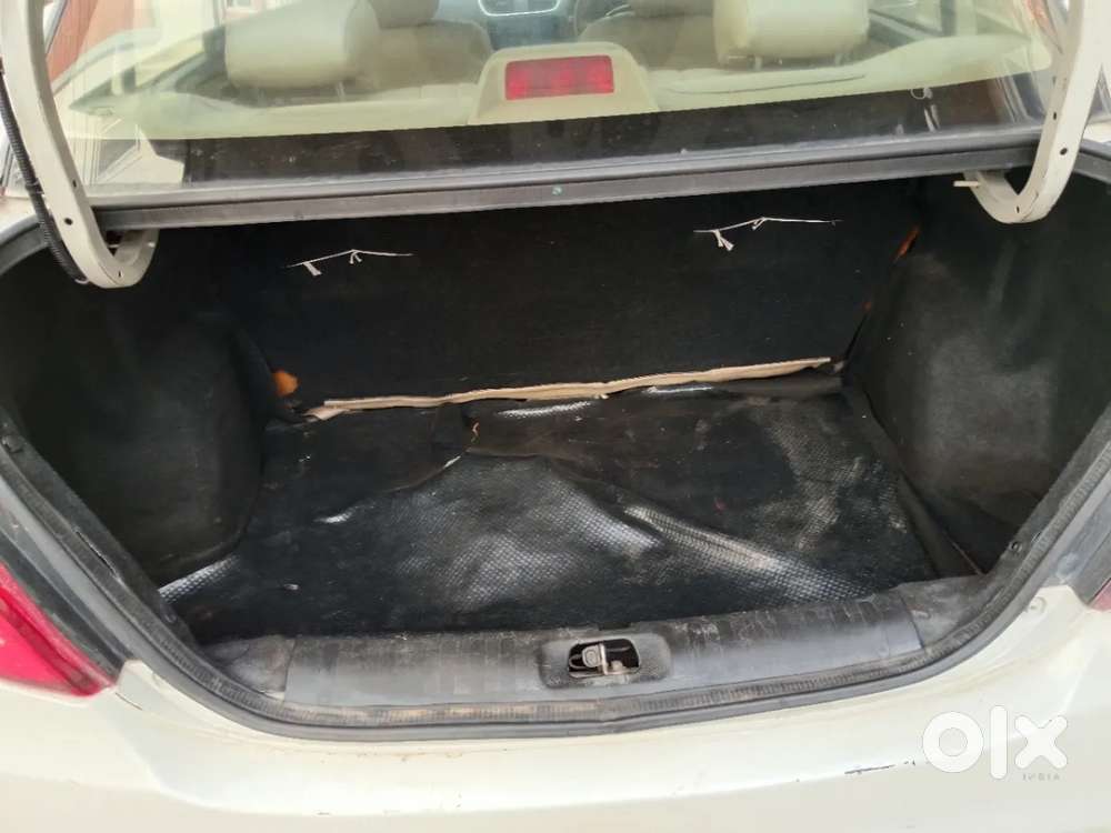 Maruti Suzuki Swift Dzire Vdi, 2015, Diesel