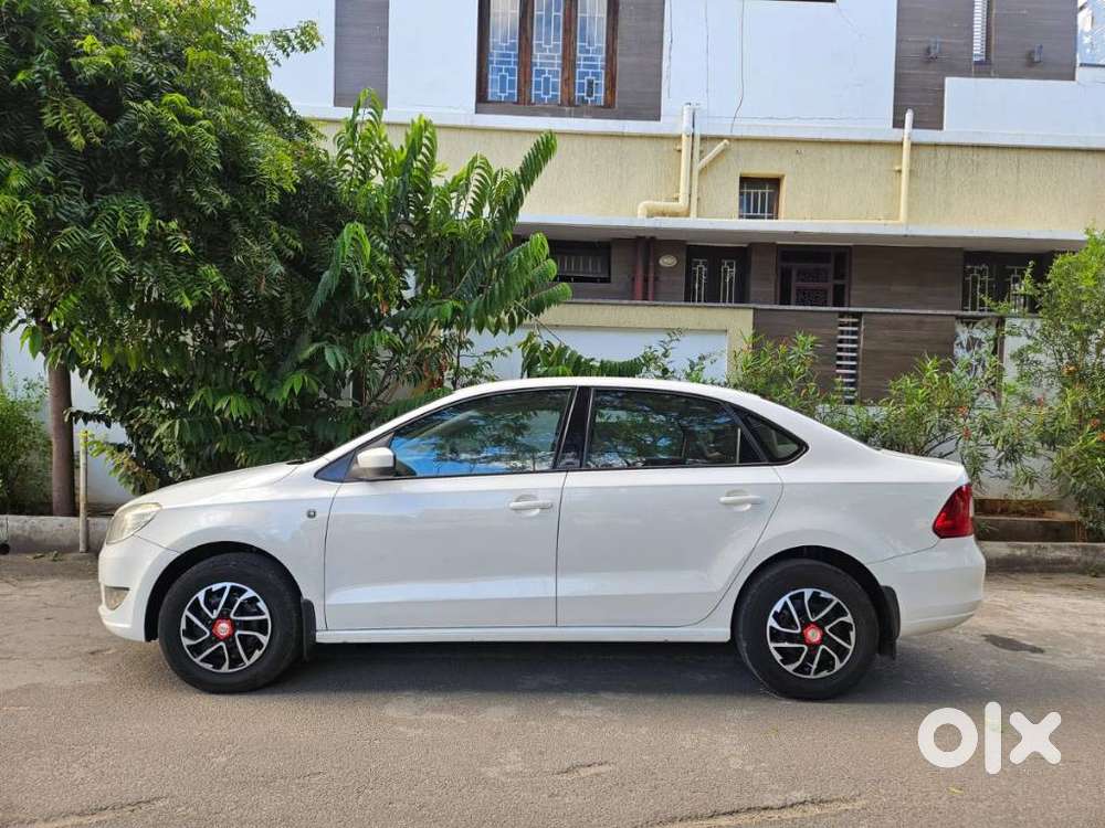 Skoda Rapid 2011-2013 1.6 Mpi At Elegance, 2013, Diesel