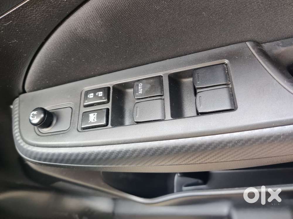 Maruti Suzuki Swift 1.2 Vxi (o), 2022, Petrol