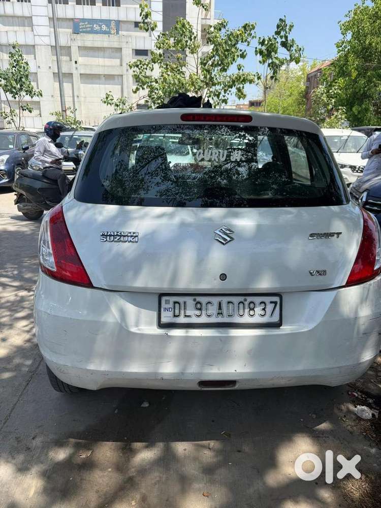 Maruti Suzuki Swift 2011 Cng & Hybrids Well Maintained