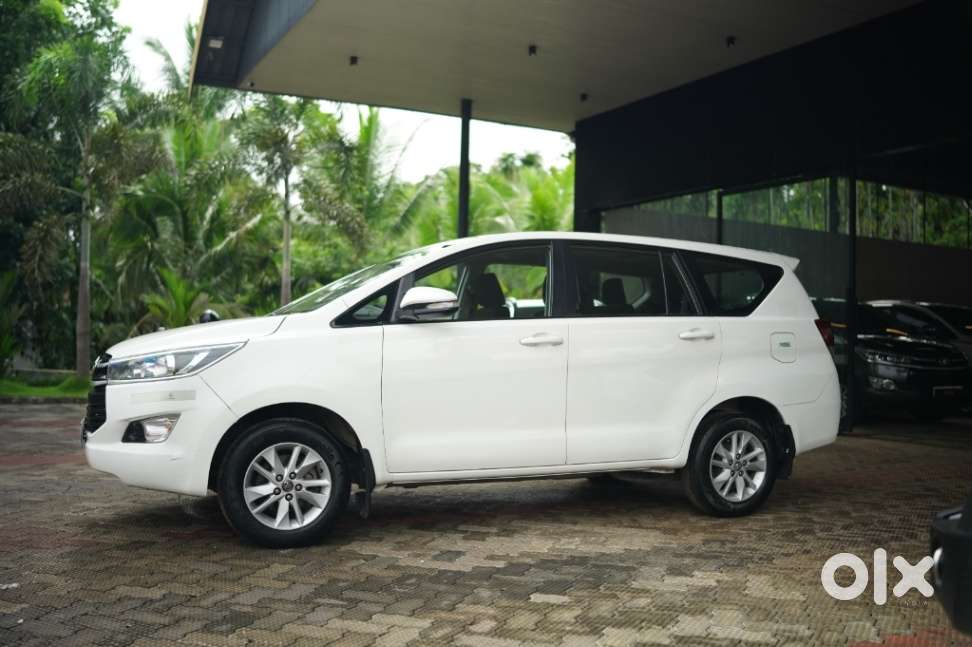Toyota Innova Crysta 2.4 G Mt, 2017, Diesel