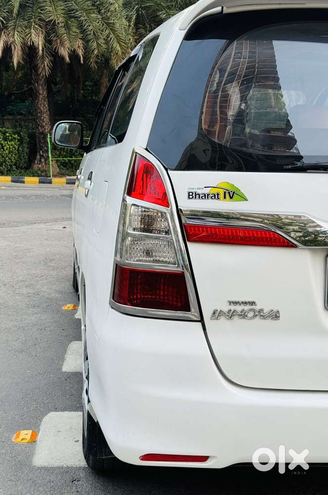 Toyota Innova 2.5 G (diesel) 8 Seater, 2015, Diesel
