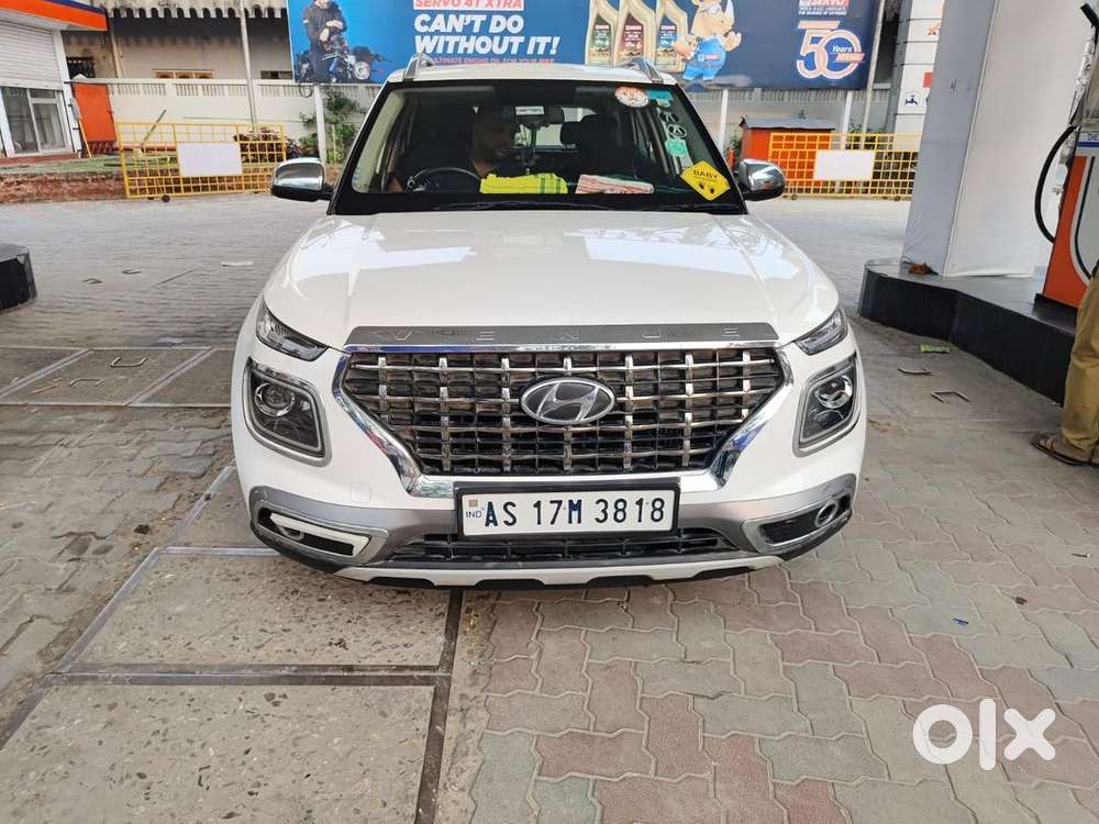 Hyundai Venue 2022 Petrol Well Maintained