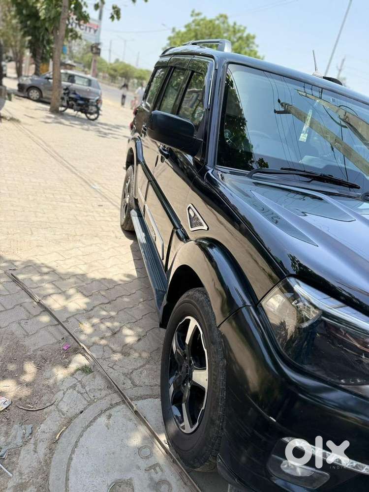 Mahindra Diesel Car 2024 December Km Driven