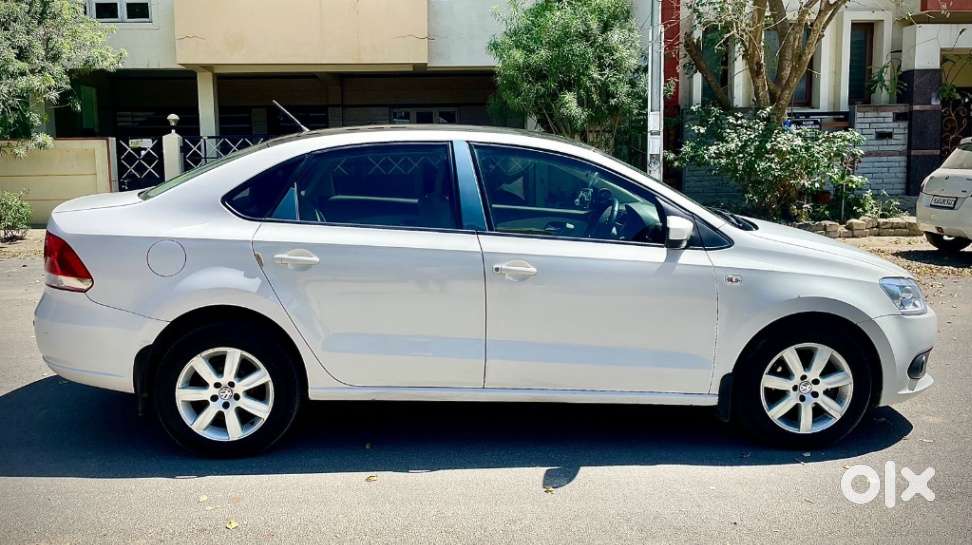 Volkswagen Vento 2010-2013 Petrol Highline At, 2011, Petrol