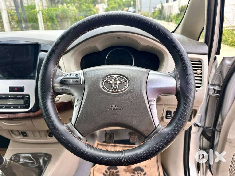 Toyota Innova 2.5 Vx 8 Str Bs-iii, 2014, Diesel