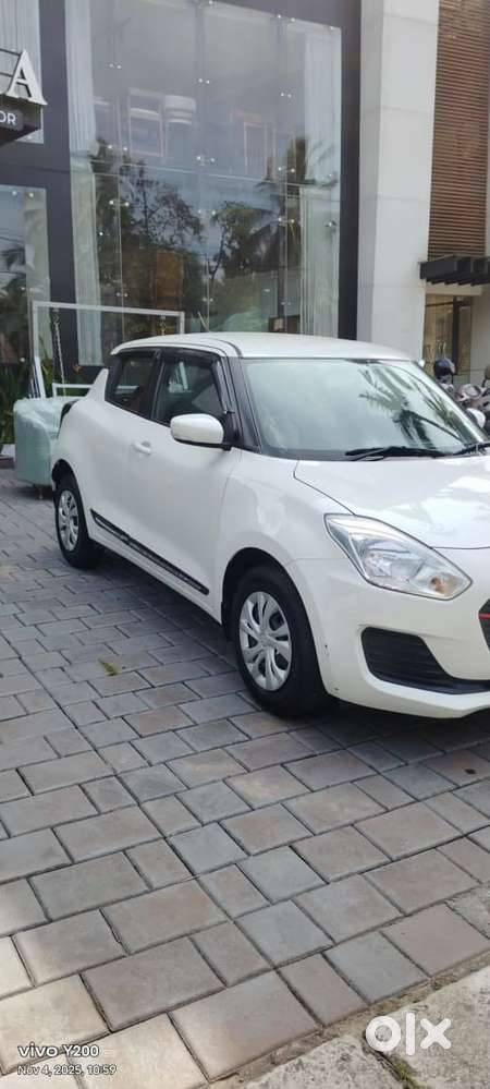 Maruti Suzuki Swift Vxi Optional, 2019, Petrol