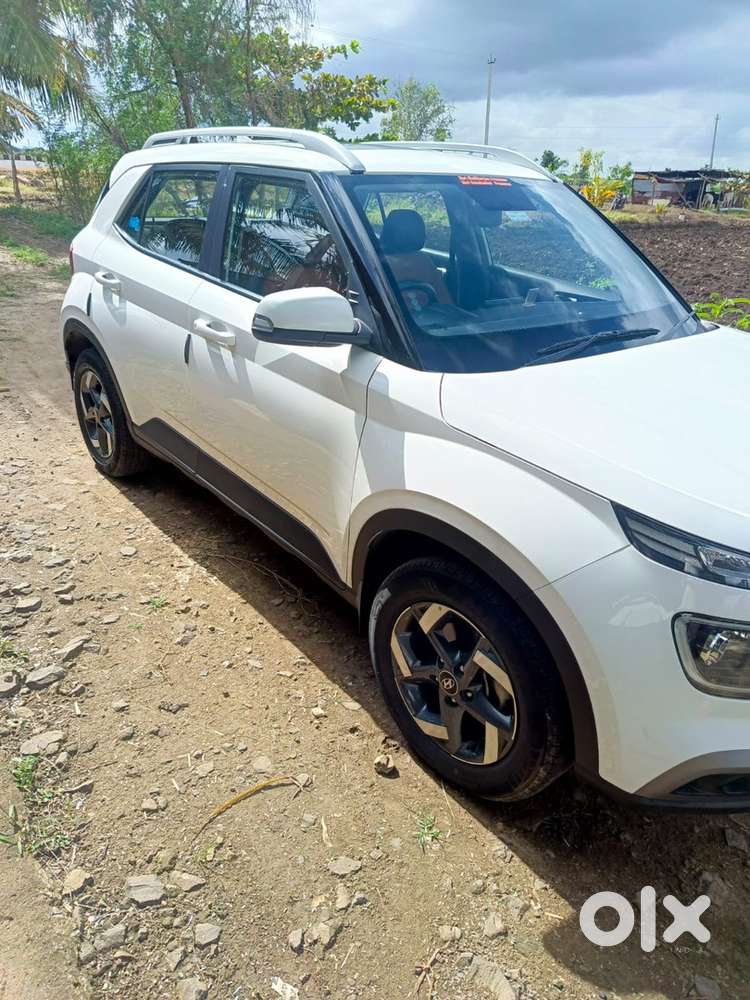 Hyundai Venue 2021 Diesel 57000 Km Driven