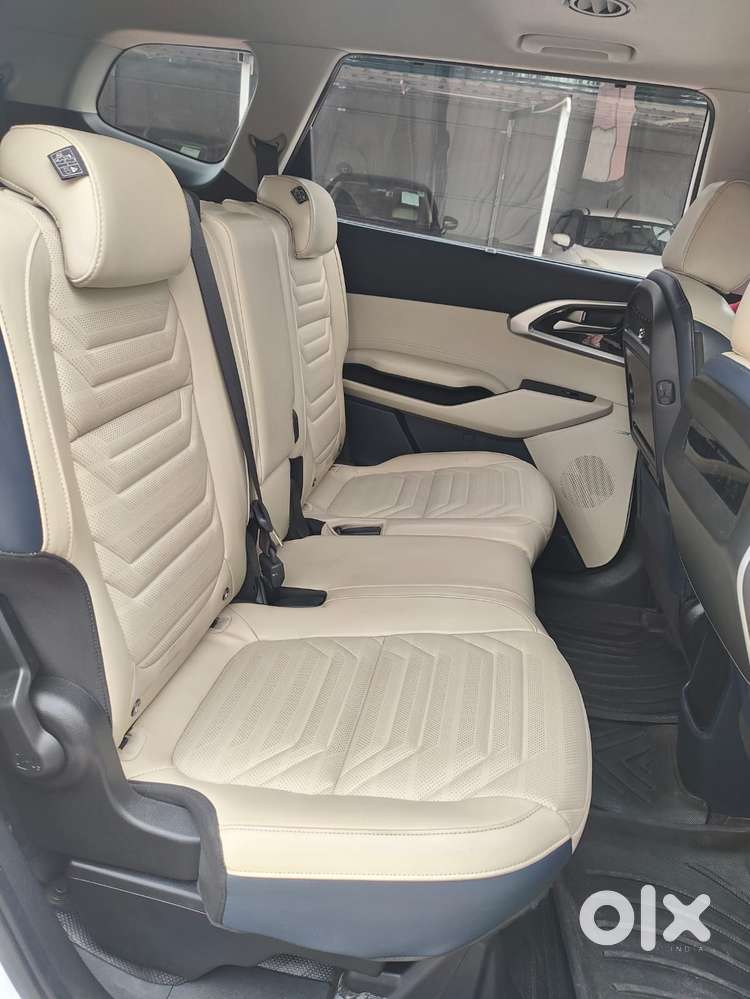 Kia Carens, 2023, Petrol