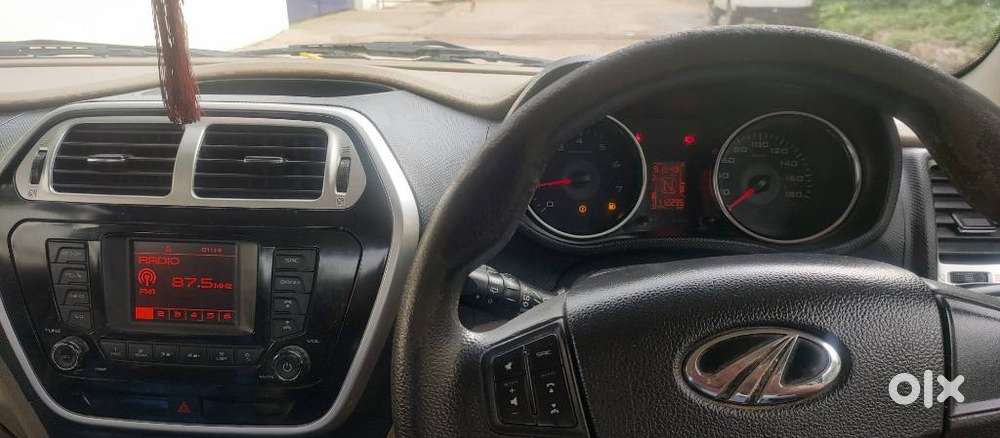 Mahindra Tuv 300 T8 Amt (automatic), 2015, Diesel