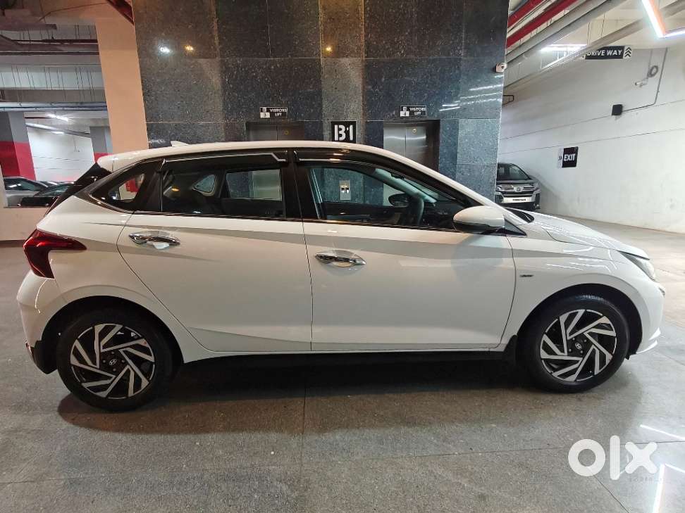 Hyundai New I20 1.2 Asta (o) Ivt, 2024, Petrol