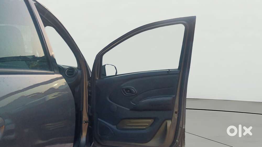 Datsun Redigo T Option, 2017, Petrol