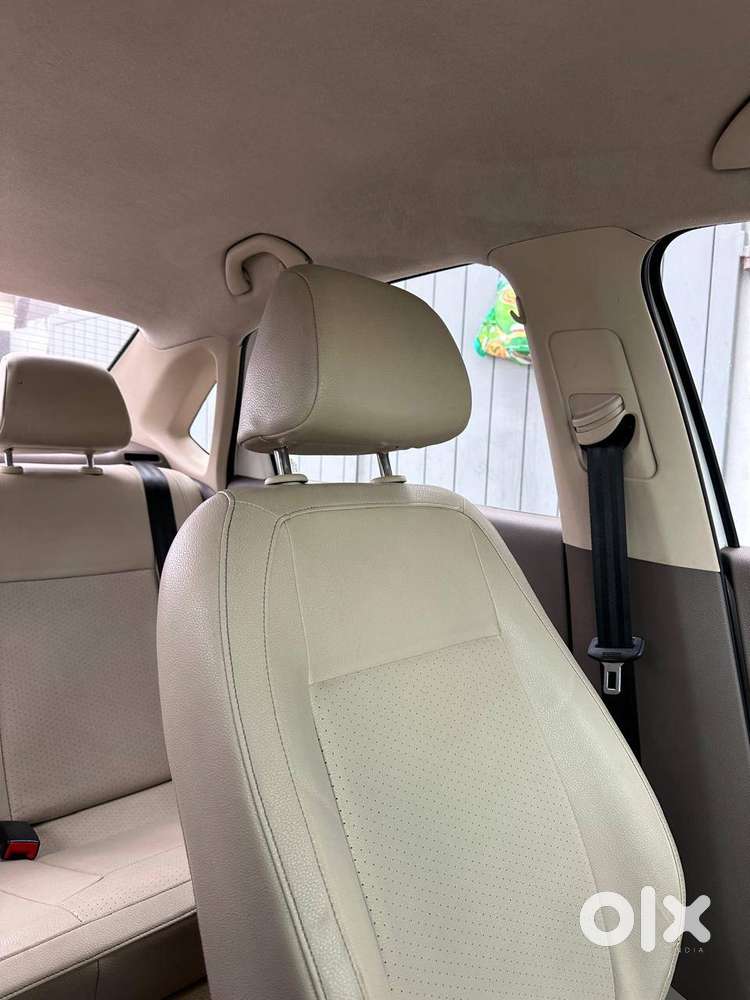 Skoda Rapid Petrol 2016