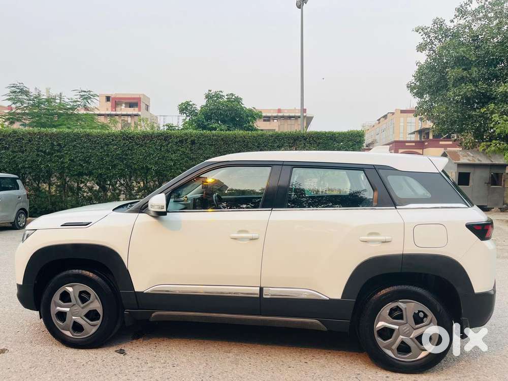 Maruti Suzuki Brezza 1.5 Vxi Smart Hybrid, 2023, Petrol