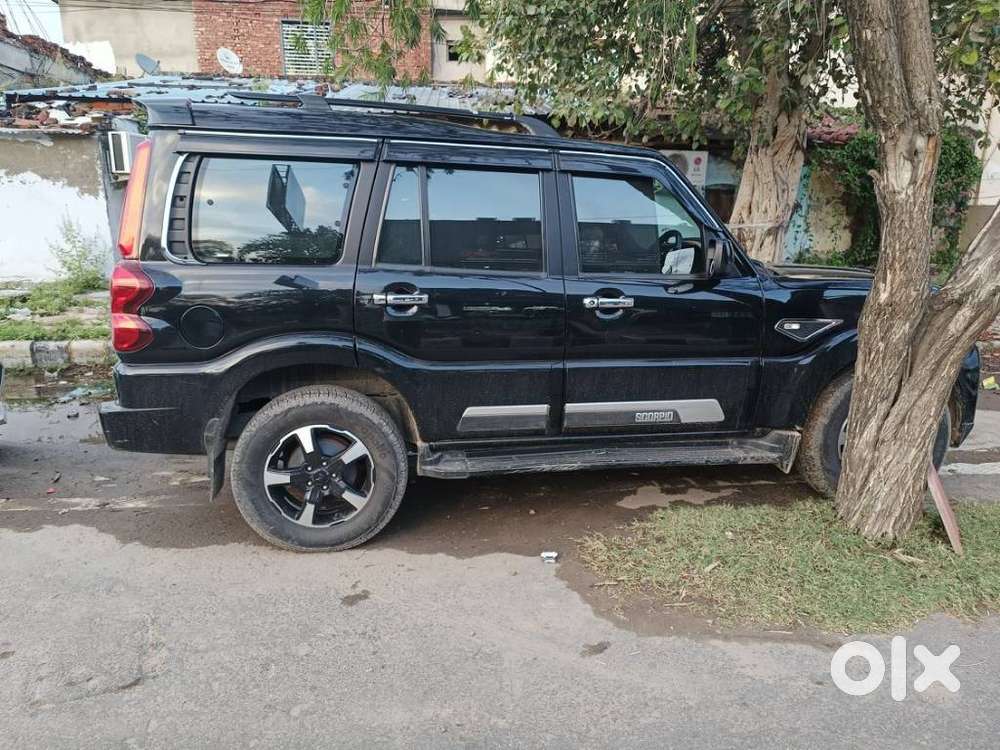 Mahindra Scorpio Classic 2.2 S 11 Mt 7 Cc, 2023, Diesel