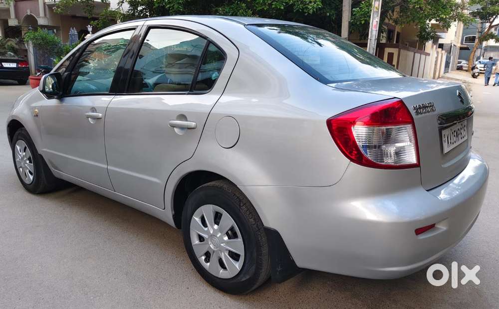 Maruti Suzuki Sx4 Vxi Bsiv, 2010, Petrol