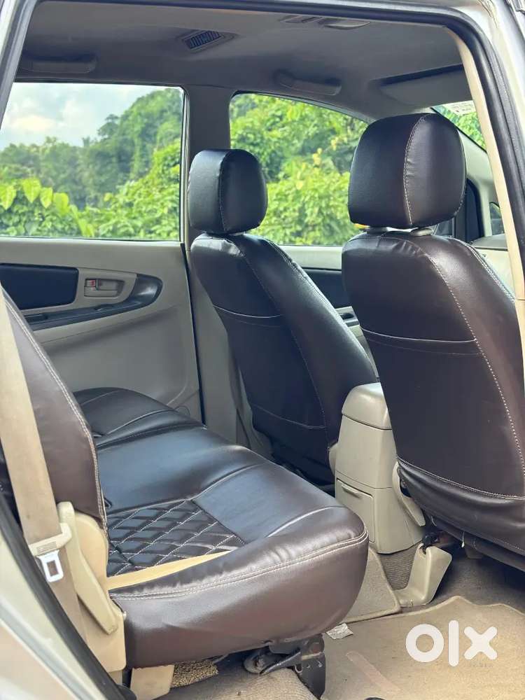 Toyota Innova 2.5 Gx 2014