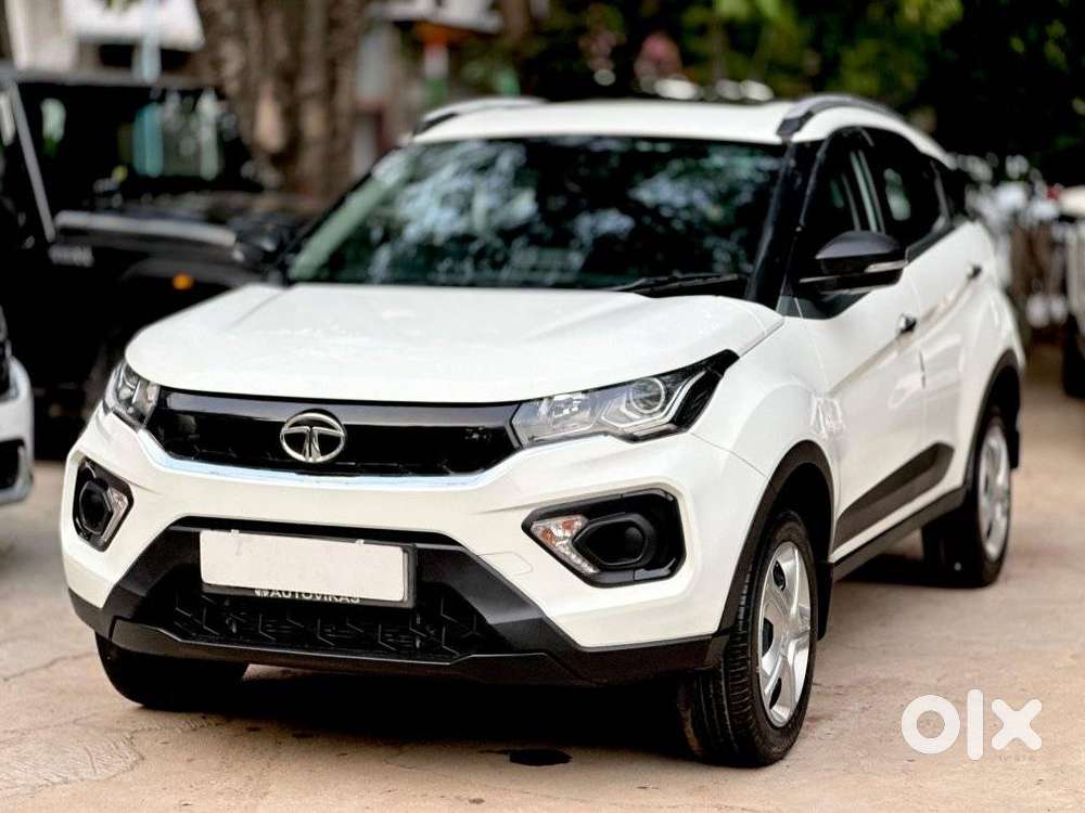 Tata Nexon 1.2 Revotron Xma Amt (s), 2022, Petrol