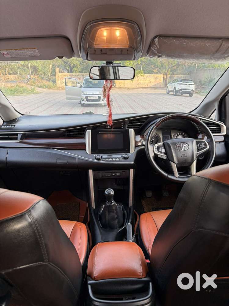 Toyota Innova Crysta 2.4 Vx Mt 8s, 2017, Diesel