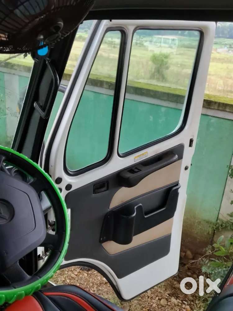 Force Motors One Diesel 4x4 Automatic 2024