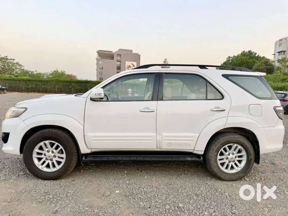 Fortuner Auto 4x2 Fully Loaded