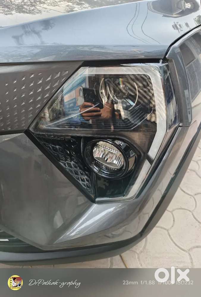 Showroom Condition Mahindra Xuv 3xo Revx M Petrol Manual 2026