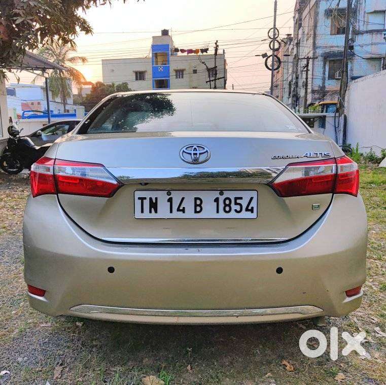 Toyota Corolla Altis 1.8 J, 2015, Petrol