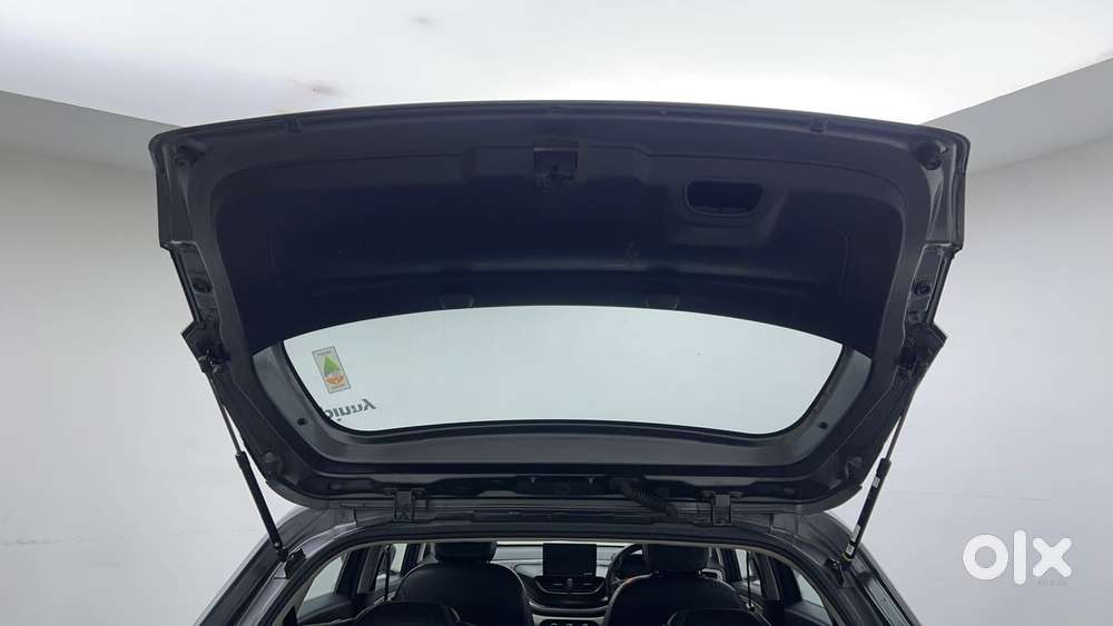 Tata Altroz 1.2 Xe, 2022, Petrol