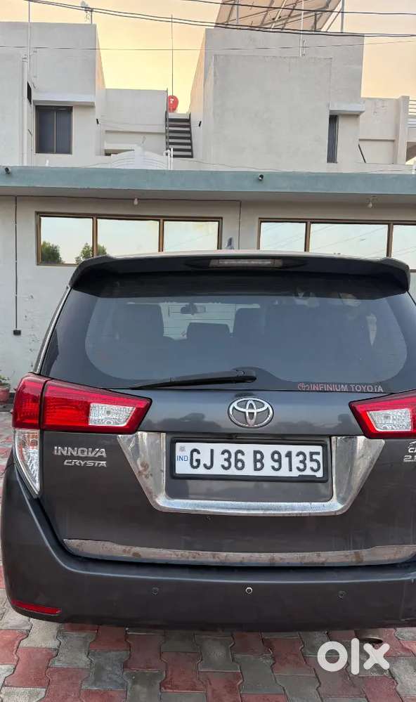 Toyota Innova Crysta 2016