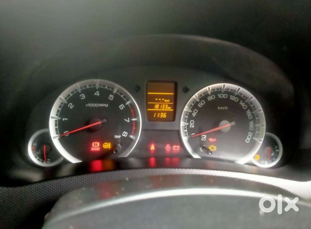 Maruti Suzuki Swift Vxi + Manual, 2016, Petrol