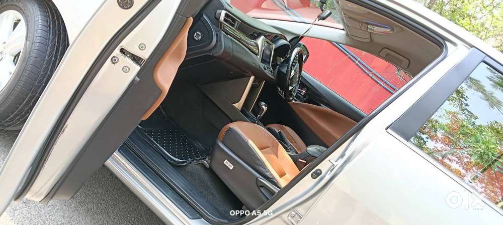 Toyota Innova Crysta 2.8 Zx At 7 Seater, 2018, Diesel