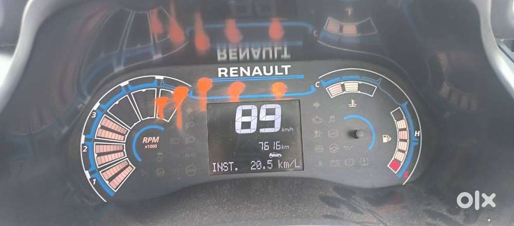 Renault Triber Rxz, 2023, Petrol