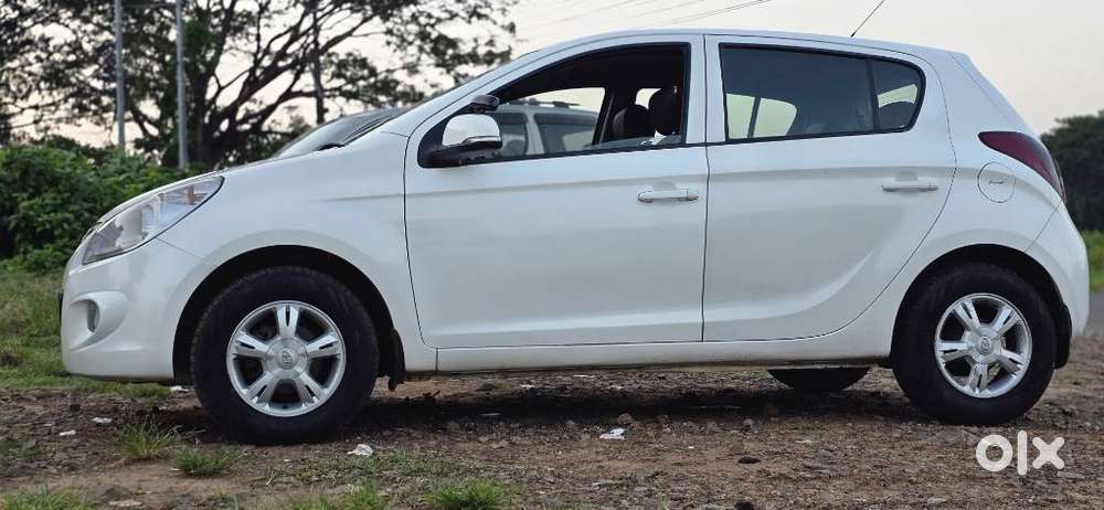 Hyundai I20 1.2 Sportz Option, 2011, Petrol
