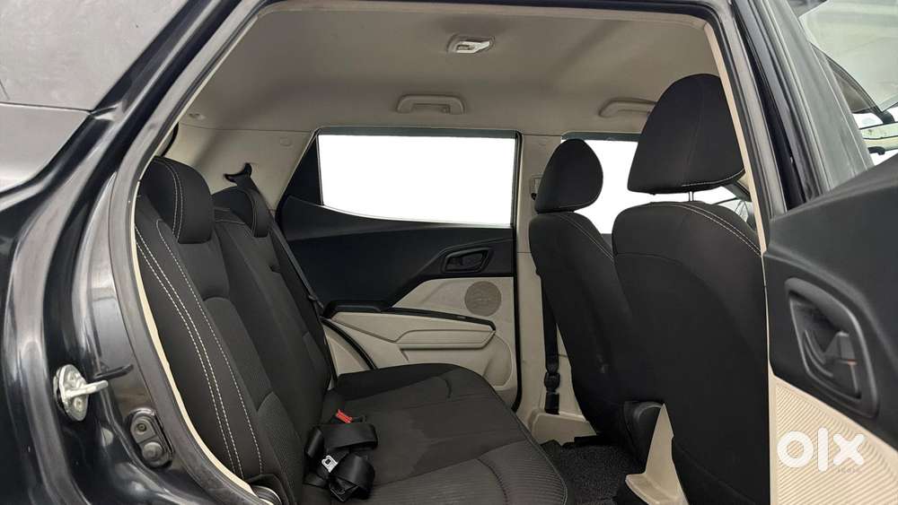 Mahindra Xuv300 W4, 2022, Petrol