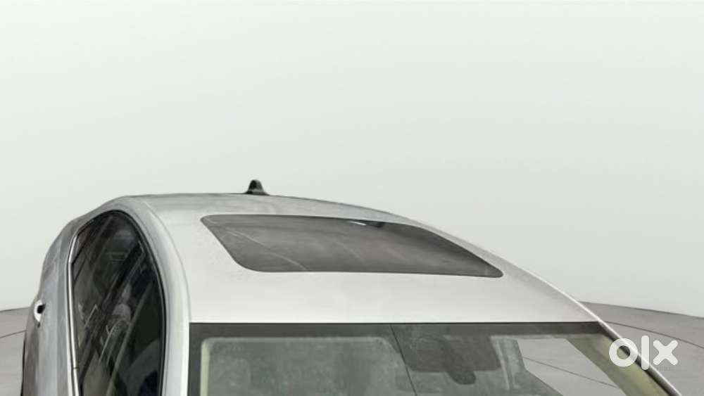 Skoda Slavia Style 1.0l Tsi Mt, 2022, Petrol