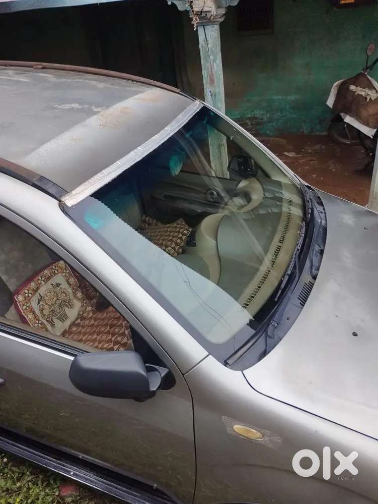 Mahindra Xylo 2.5 E6 2012
