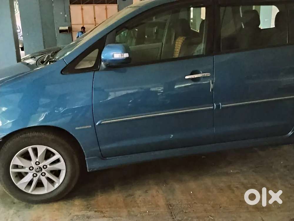 Toyota Innova 2012 Diesel 159000 Km Driven
