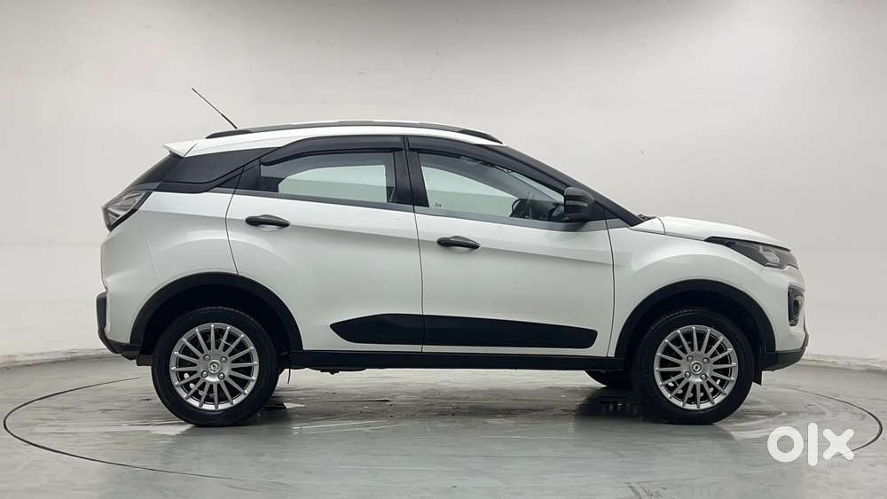 Tata Nexon 1.2 Revotron Xm (s), 2021, Petrol