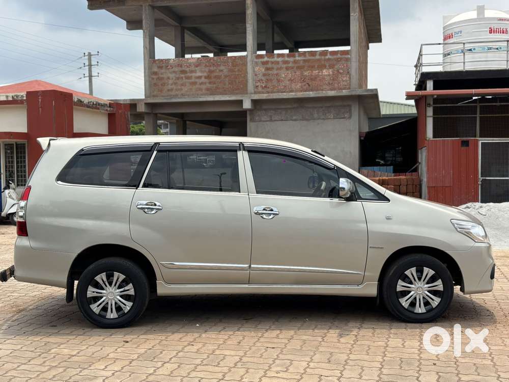 Toyota Innova 2.5 G (diesel) 7 Seater Bs Iv, 2015, Diesel