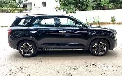 Hyundai Alcazar 2.0 Signature (o) Petrol At 7 Str, 2023, Petrol