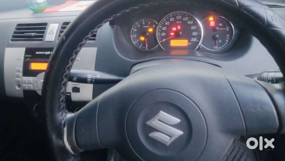 Maruti Suzuki Swift Vxi Glory Limited Edition, 2011, Petrol