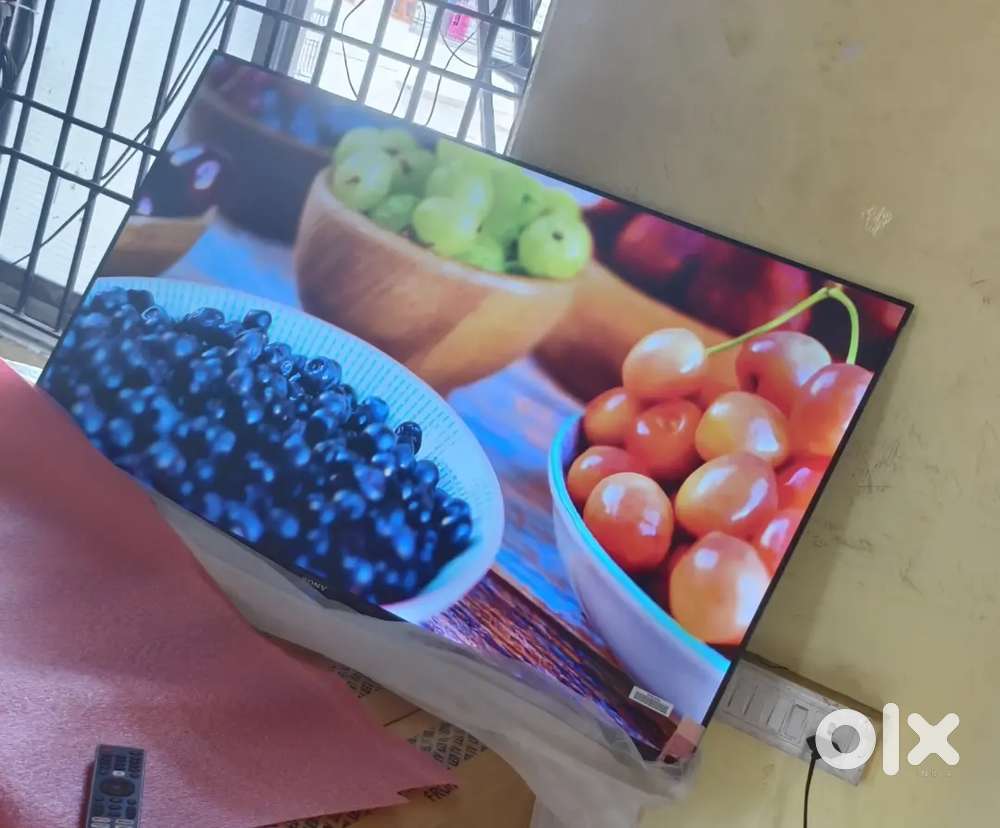 44 inch sony smart Android frameless oled price 12500
