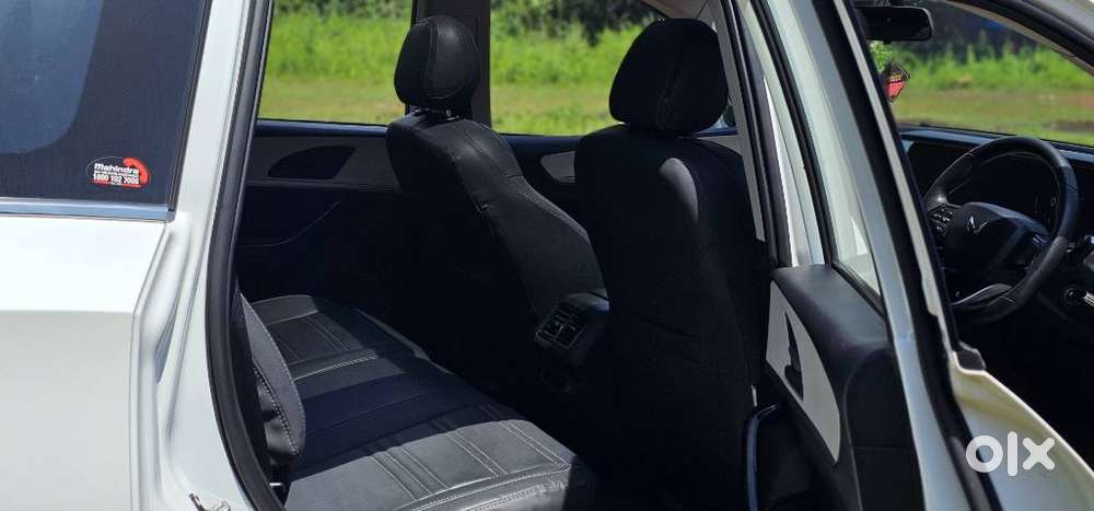 Mahindra Xuv700 2.2 Ax 5 Diesel Mt 7 Str, 2022, Diesel
