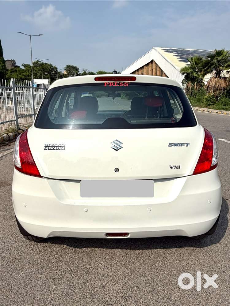Maruti Suzuki Swift Amt Vvt Vxi, 2016, Petrol